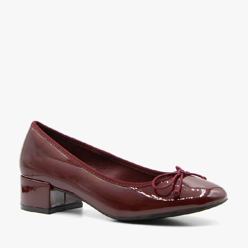 Stylish Walking Shoes DIANA CHERRY PATENT