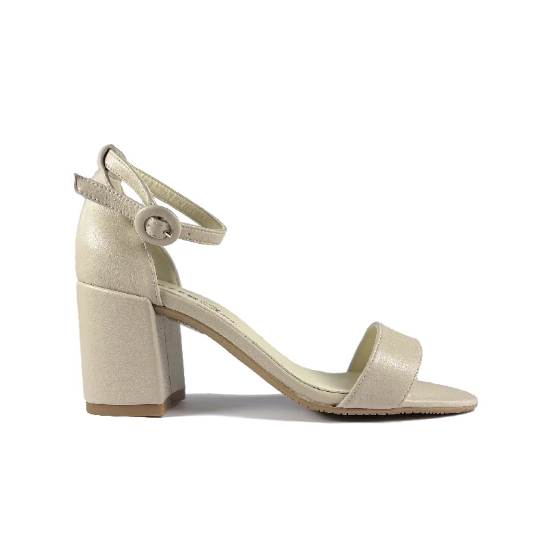 Everyday Fashion Shoes 'Diosa' vegan leather heel by Zette Shoes - sand