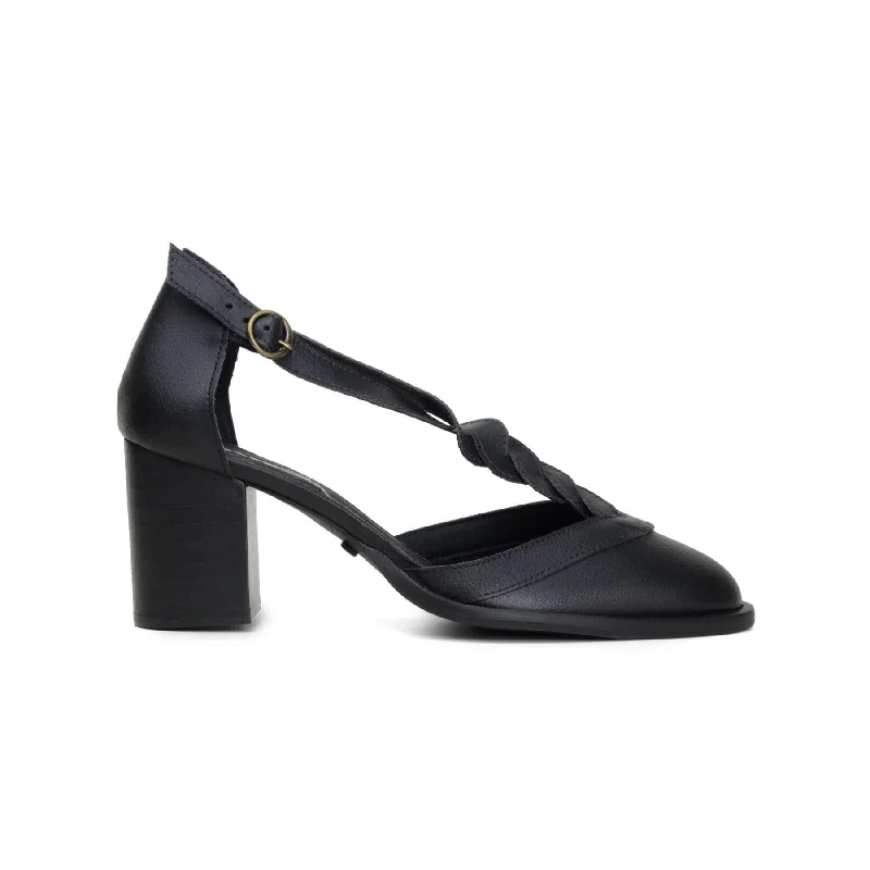 Must-Have Shoe Styles 'Lauren' women's black t-bar mid-heel by Zette Shoes